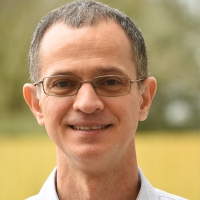 Dr. Adolfo Pereira